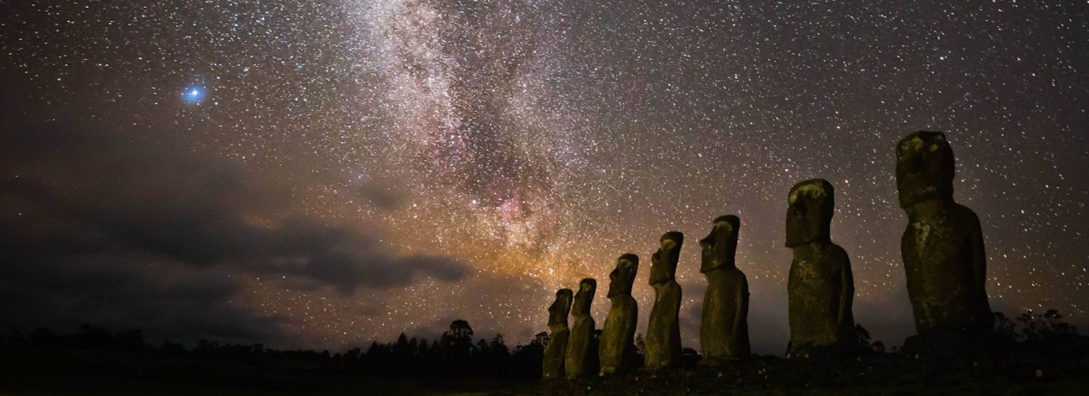 Southern Skies Moai2