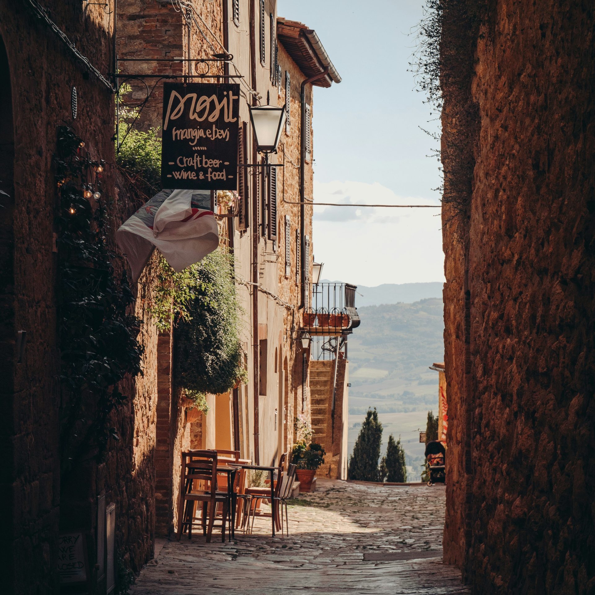 Tuscan village Bjorn Agerbeek 6qyjaun1lkq Unsplash